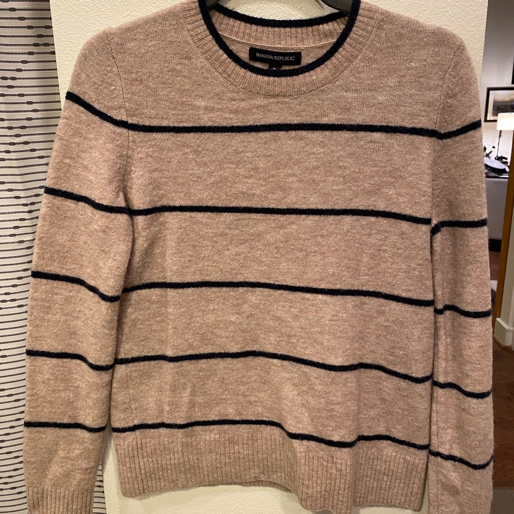 Crew neck sweater